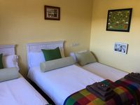 Dos camas individuales y una supletoria