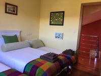 Dos camas individuales y una supletoria